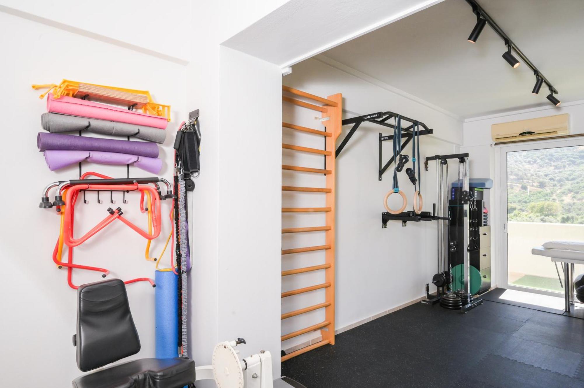 Antonis Apts, Physio Fitness Retreats *