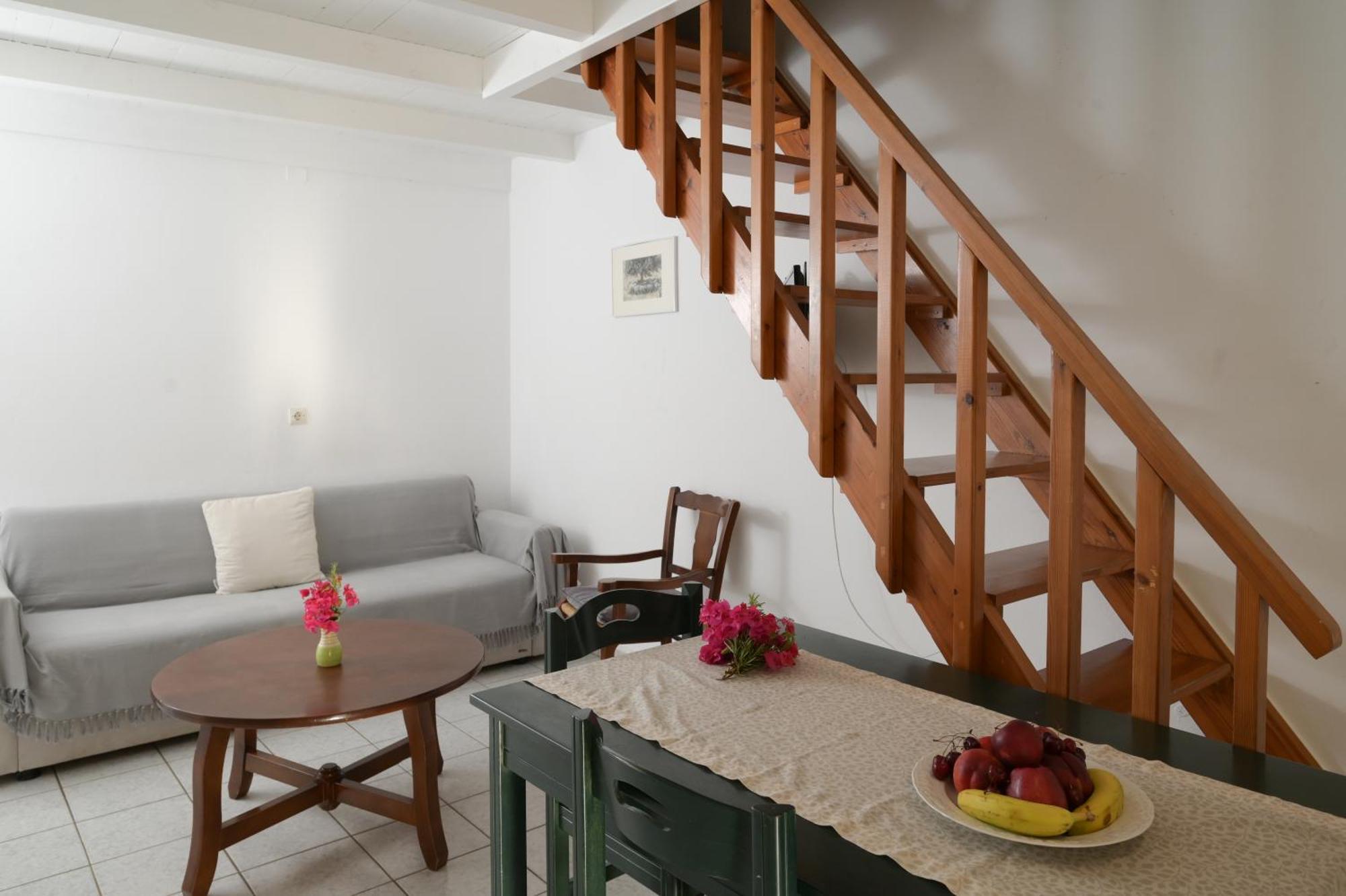 Antonis Apts, Physio Fitness Retreats Plakias