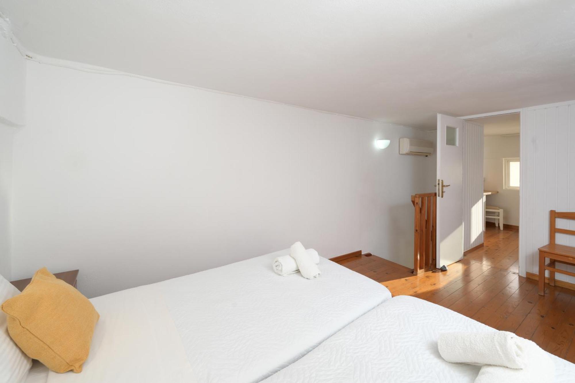 Antonis Apts, Physio Fitness Retreats Plakias