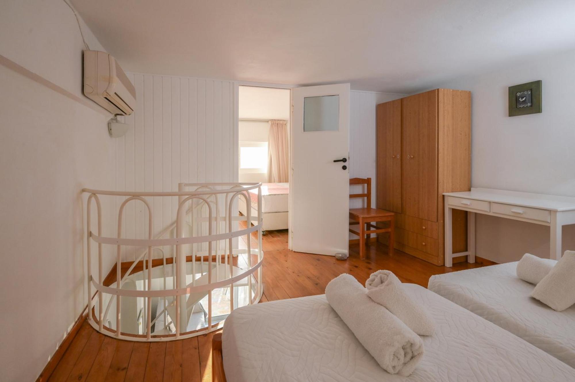 Antonis Apts, Physio Fitness Retreats Plakias