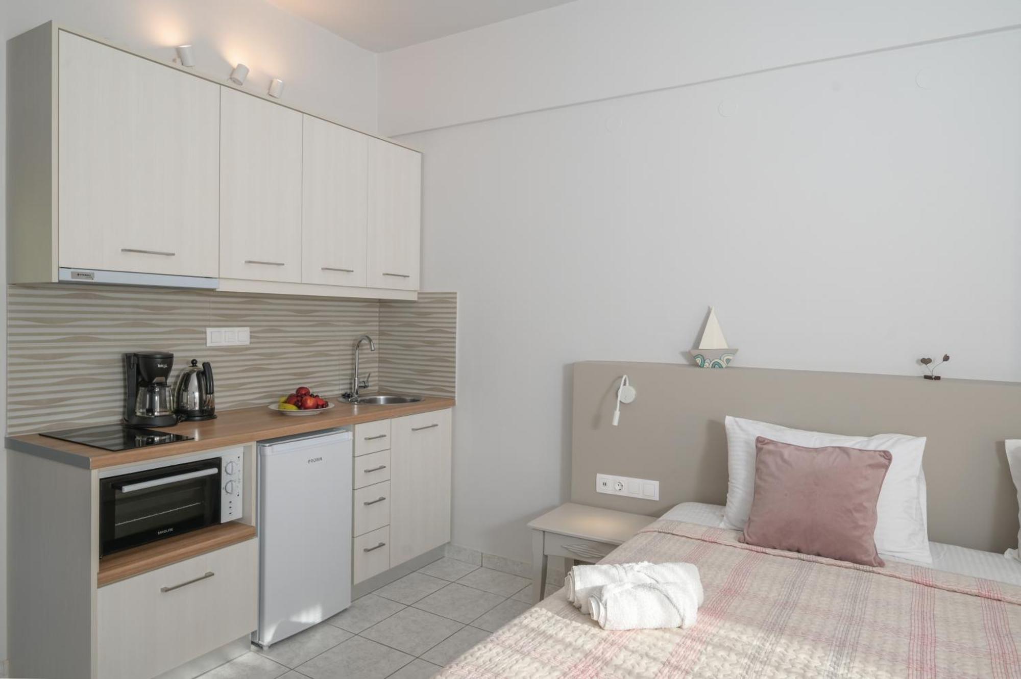 Daire Antonis Apts, Physio Fitness Retreats *