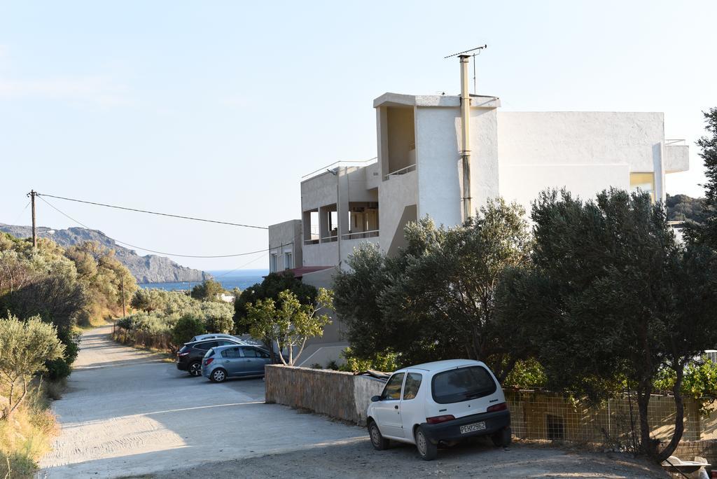 Antonis Apts, Physio Fitness Retreats * Plakias